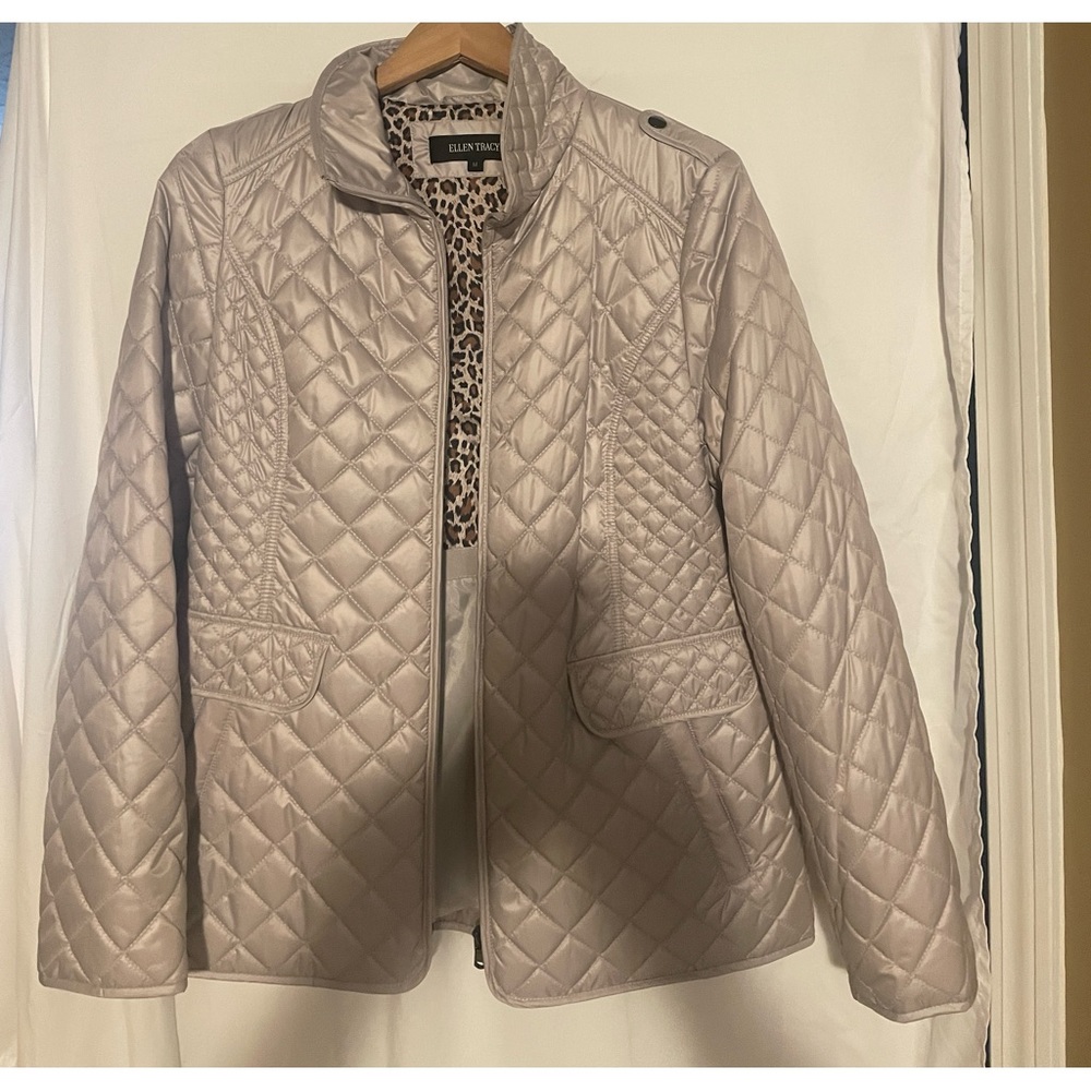 ELLEN  TRACY  Light weight jacket. Size M.  Taupe color. Never worn.